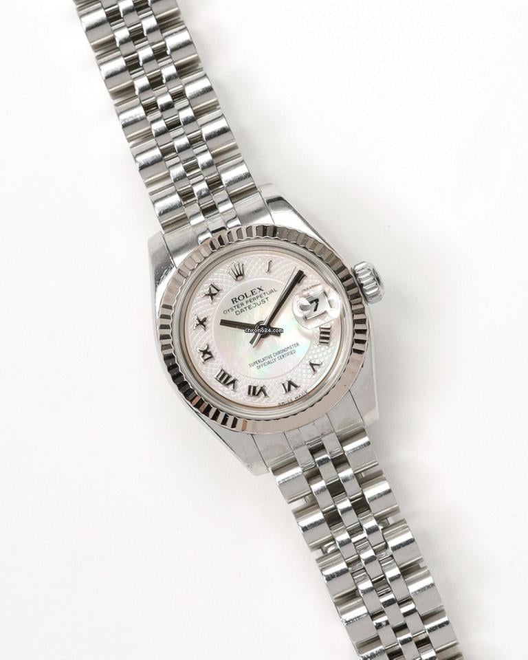 Rolex Lady-Datejust 26mm 2006 Mother-of-Pearl Watch