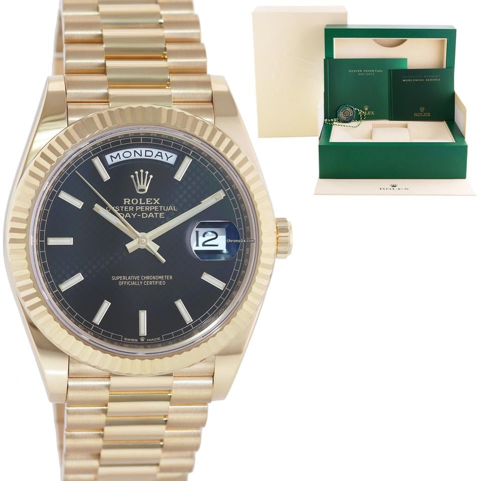 Rolex 2022 MINT Rolex Day-Date 40 President 228238 Motif Black Stick Yellow Gold Watch Box